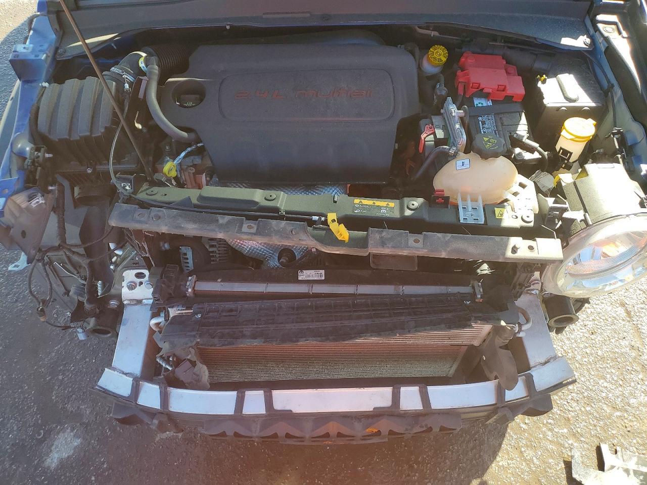 2020 Jeep Renegade Latitude - zdjęcie 12