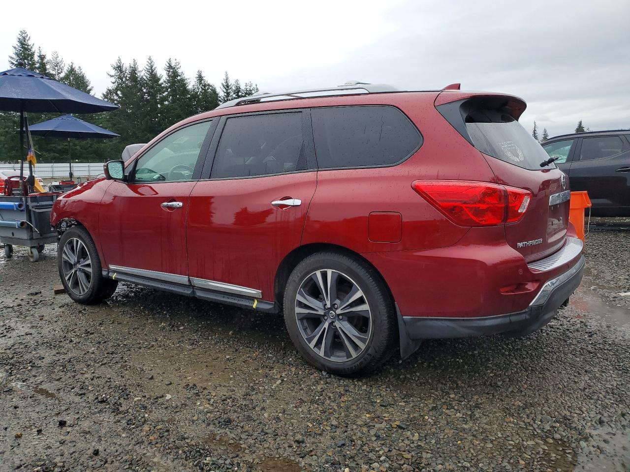 2020 Nissan Pathfinder Platinum - zdjęcie 2