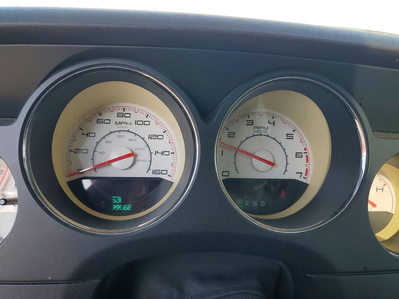 2014 Dodge Challenger R - zdjęcie 9