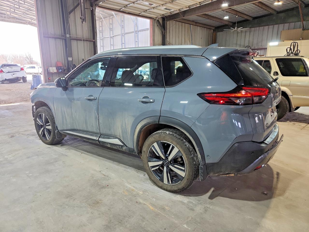 2023 Nissan Rogue Sl - zdjęcie 2