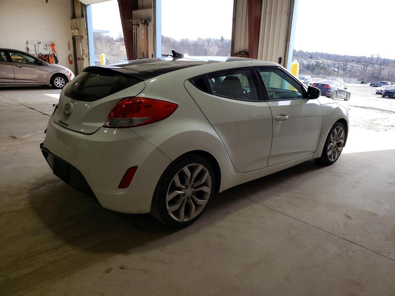 2013 Hyundai Veloster Base - zdjęcie 3