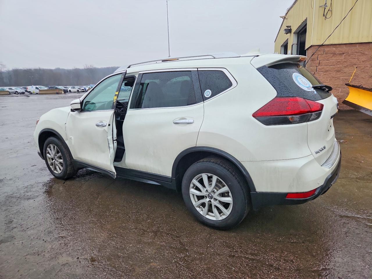 2019 Nissan Rogue Sv - zdjęcie 2