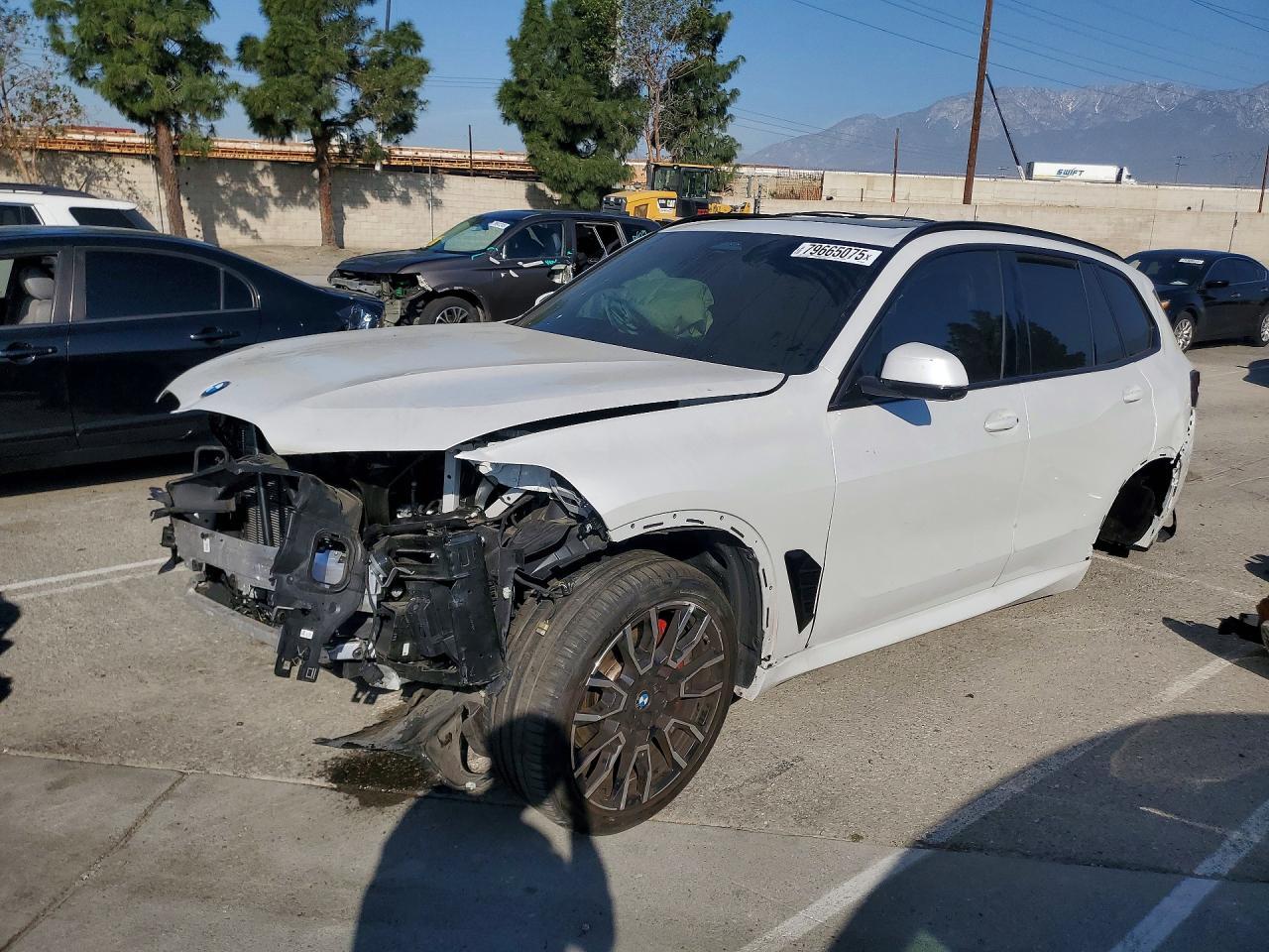 2027 BMW X5 - zdjęcie główne