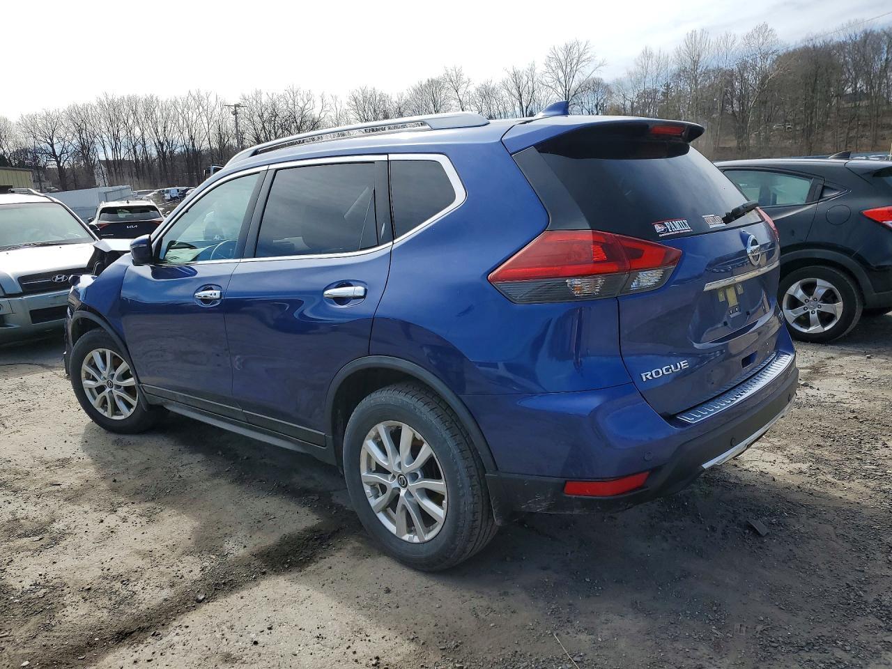 2020 Nissan Rogue Sv - zdjęcie 2