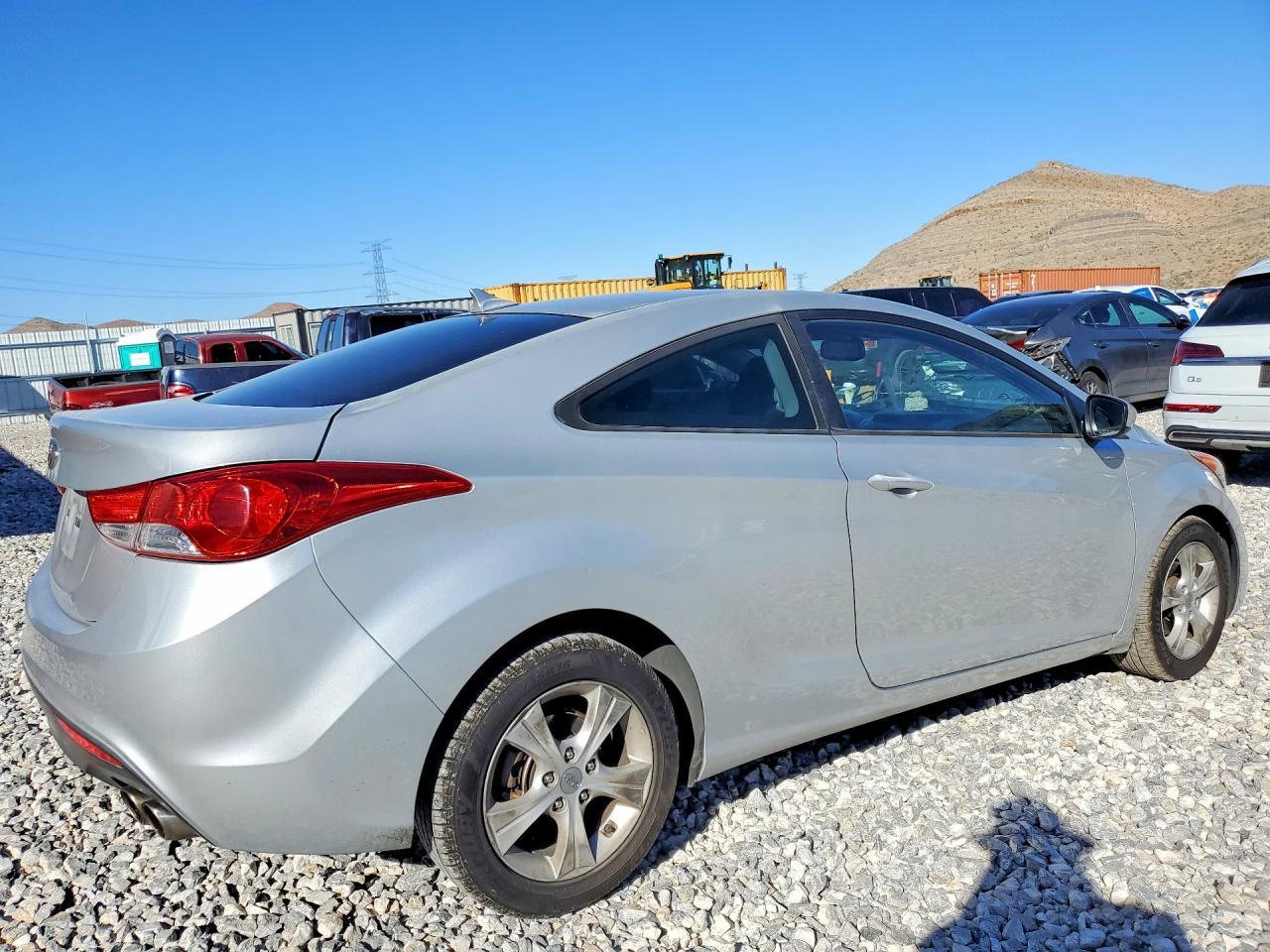 2013 Hyundai Elantra Coupe Gs - zdjęcie 3