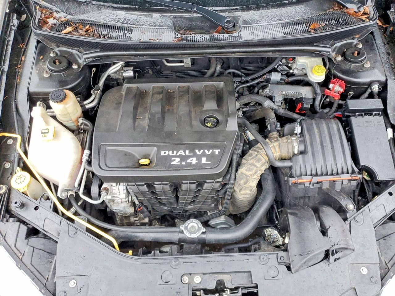 2013 Chrysler 200 Touring - zdjęcie 11