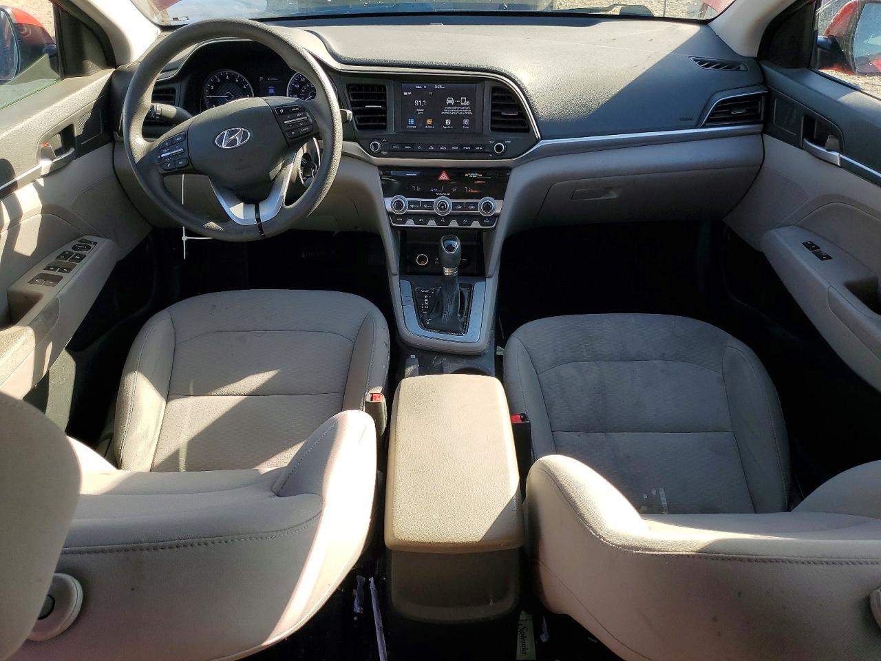 2020 Hyundai Elantra - zdjęcie 8