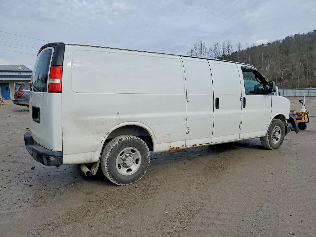 2016 Chevrolet Express G2500 - zdjęcie 3