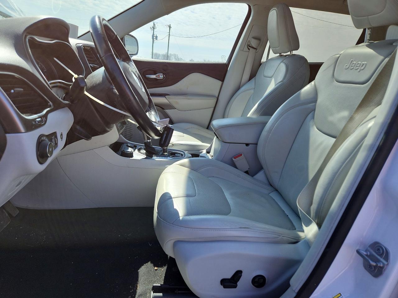 2020 Jeep Cherokee Limited - zdjęcie 7