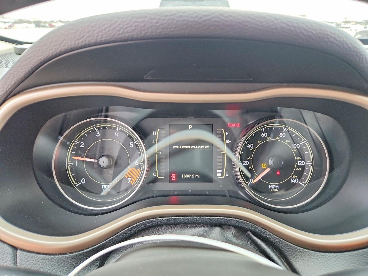 2014 Jeep Cherokee Latitude - zdjęcie 9