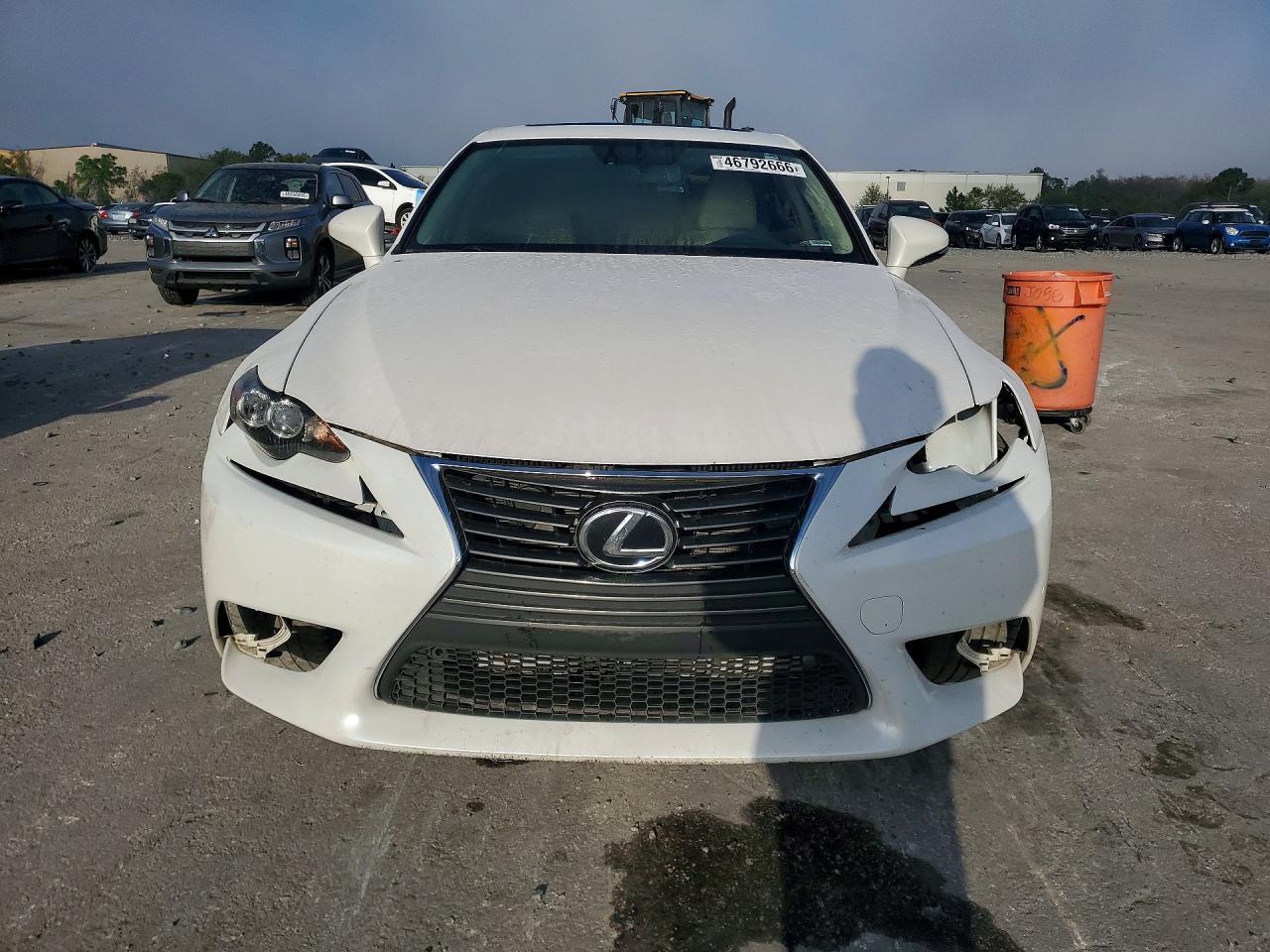 2016 Lexus Is 200T - zdjęcie 5