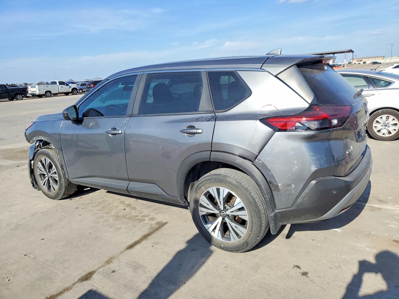 2023 Nissan Rogue Sv - zdjęcie 2