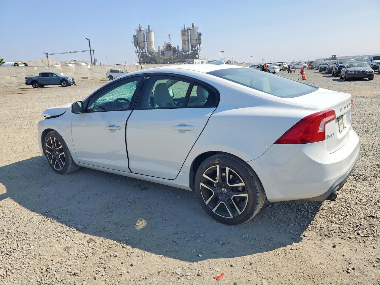 2017 Volvo S60 - zdjęcie 2