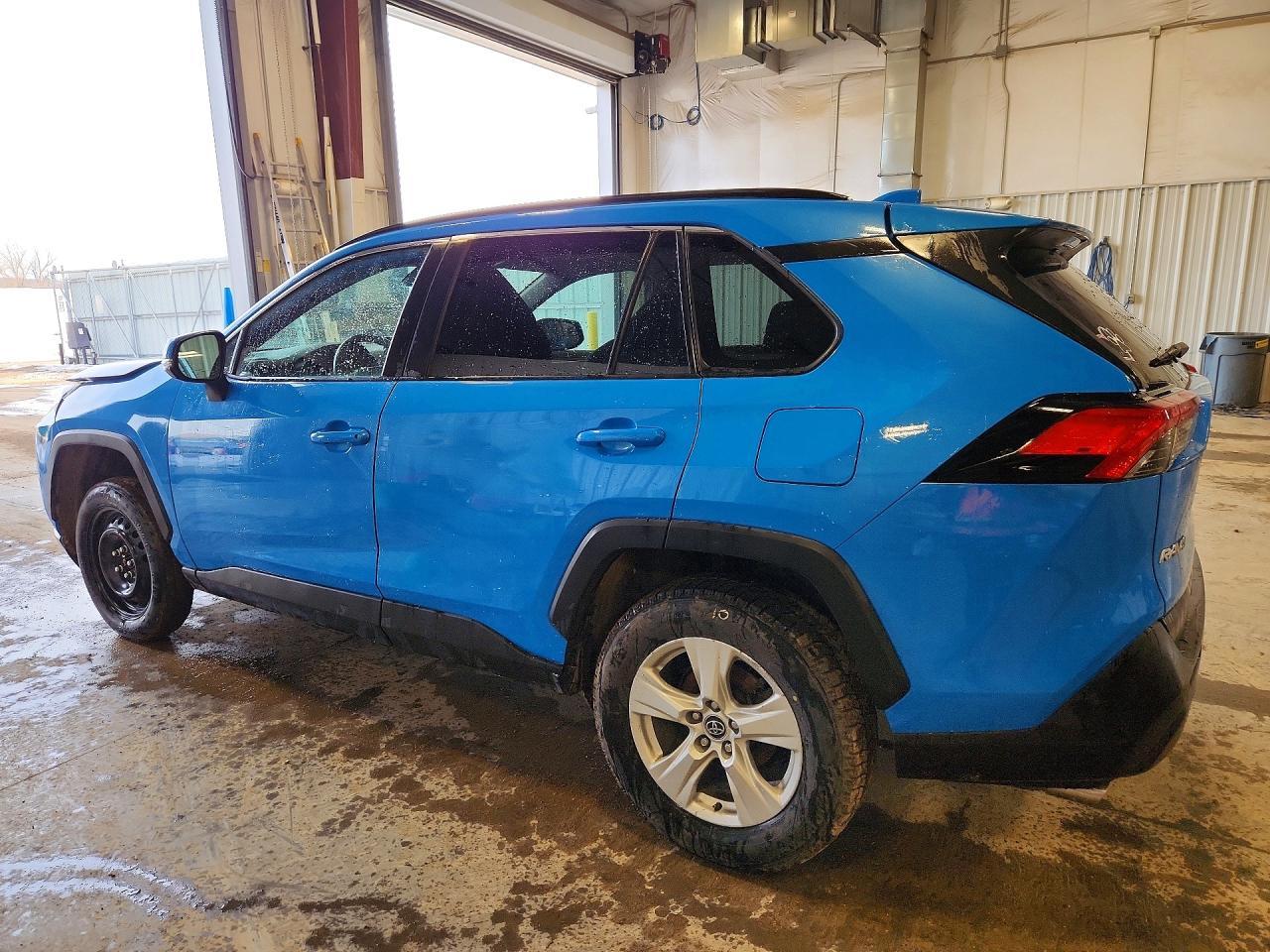 2021 Toyota Rav4 Xle - zdjęcie 2
