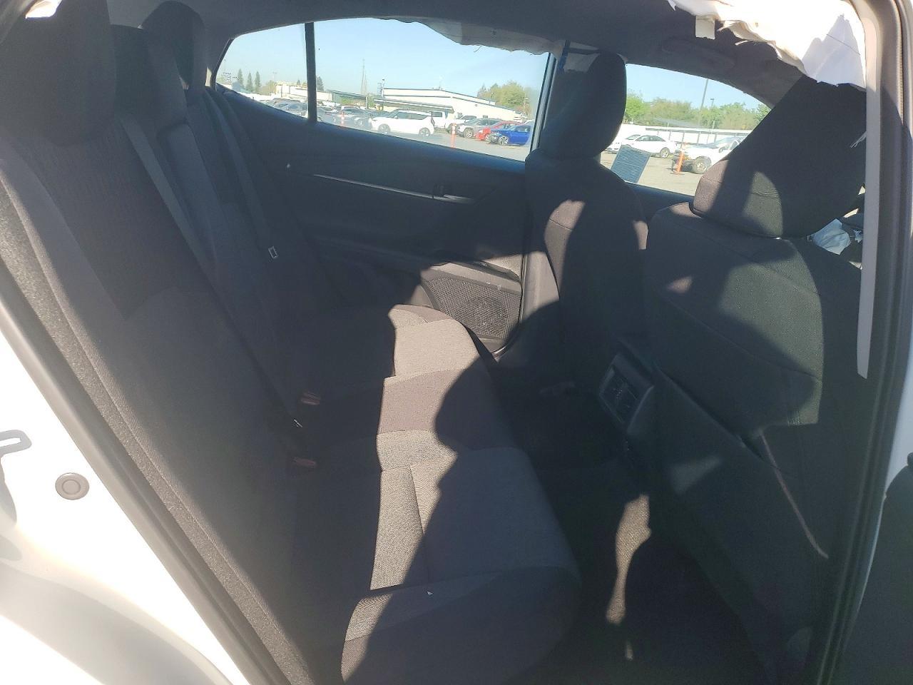 2025 Toyota Camry Le - zdjęcie 10