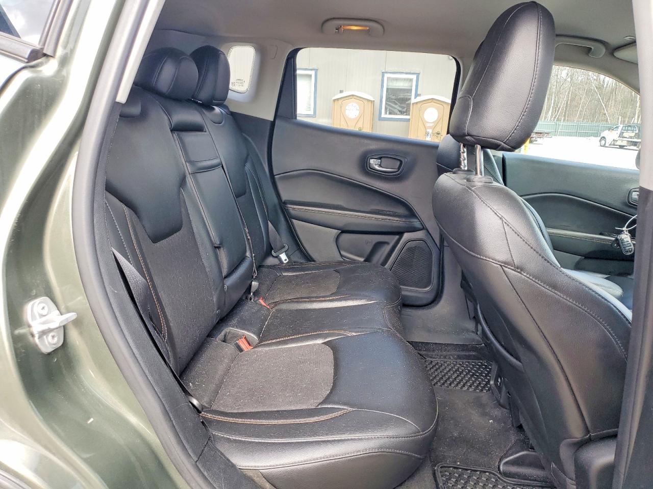 2018 Jeep Compass Latitude - zdjęcie 11