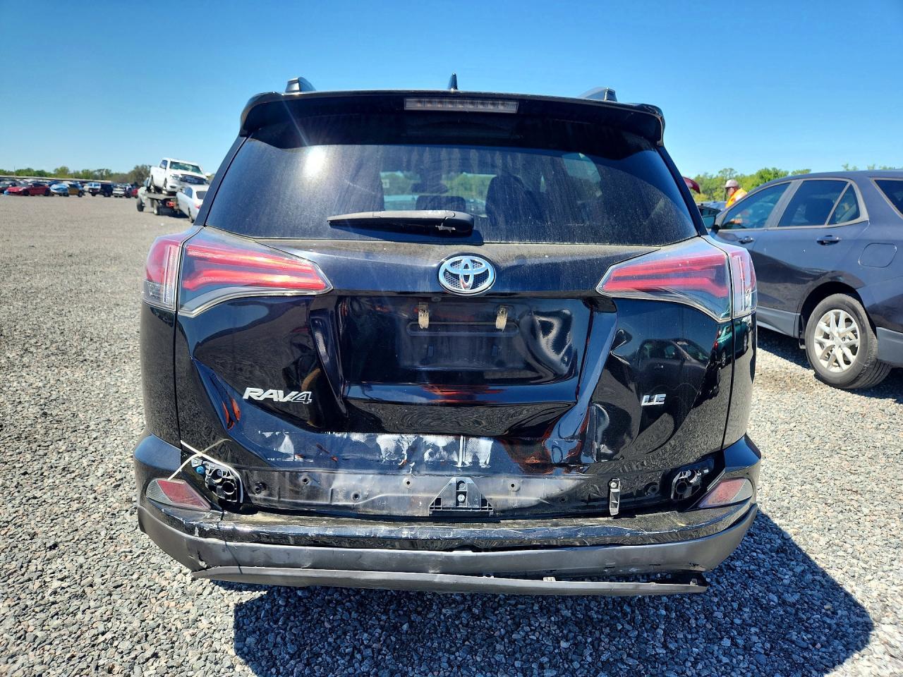 2018 Toyota Rav4 Le - zdjęcie 6