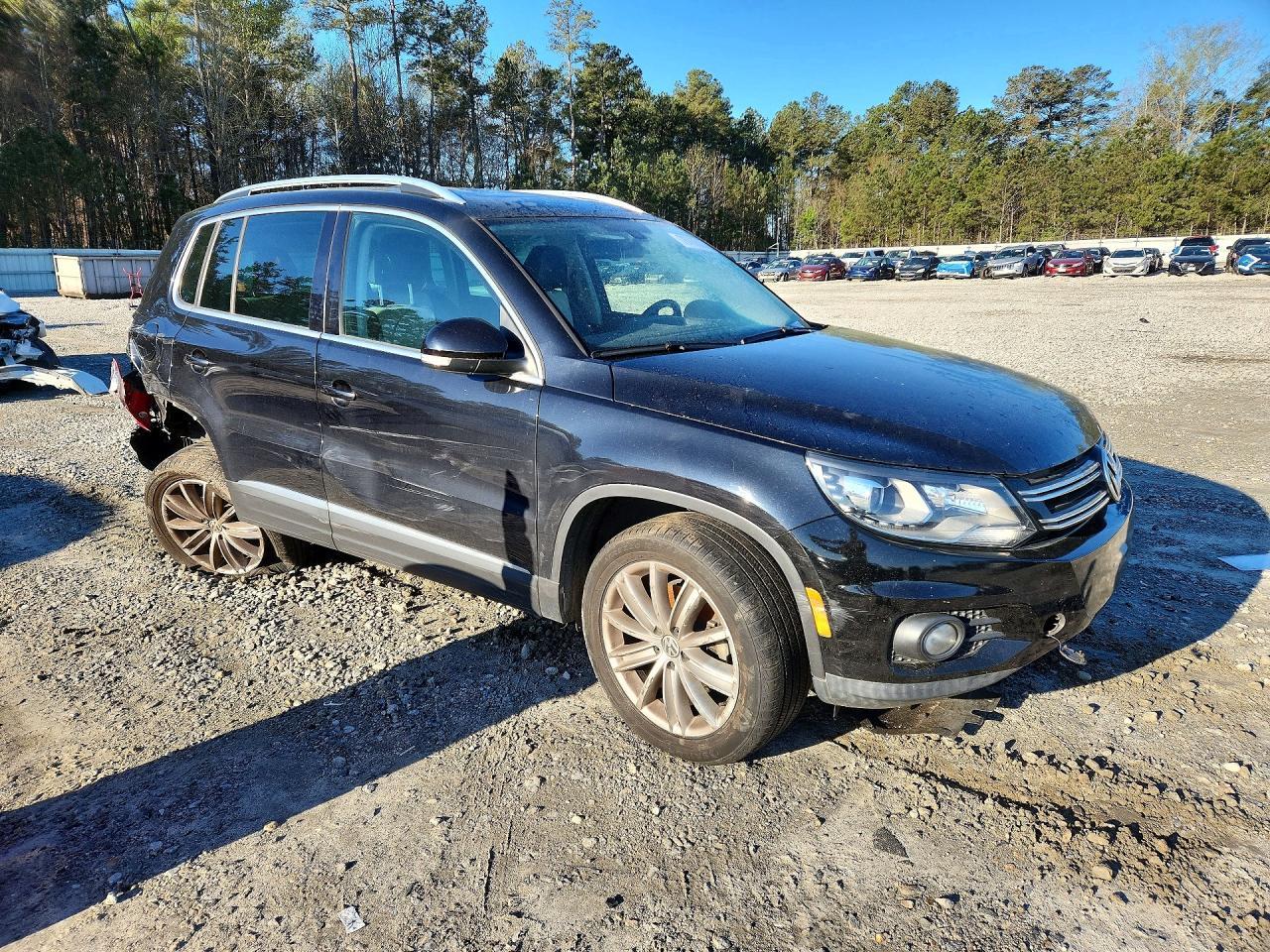 2016 Volkswagen Tiguan S - zdjęcie 4