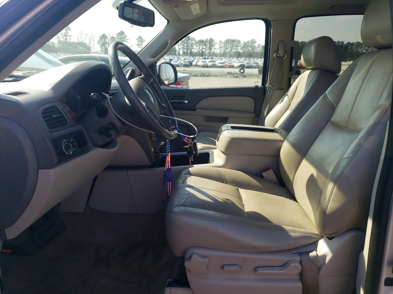 2014 Chevrolet Tahoe C1500 Lt - zdjęcie 7