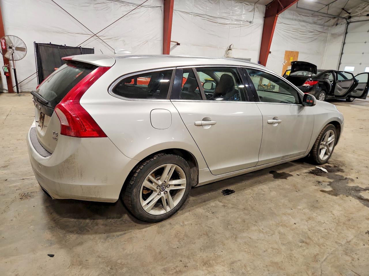 2015 Volvo V60 Premier - zdjęcie 3