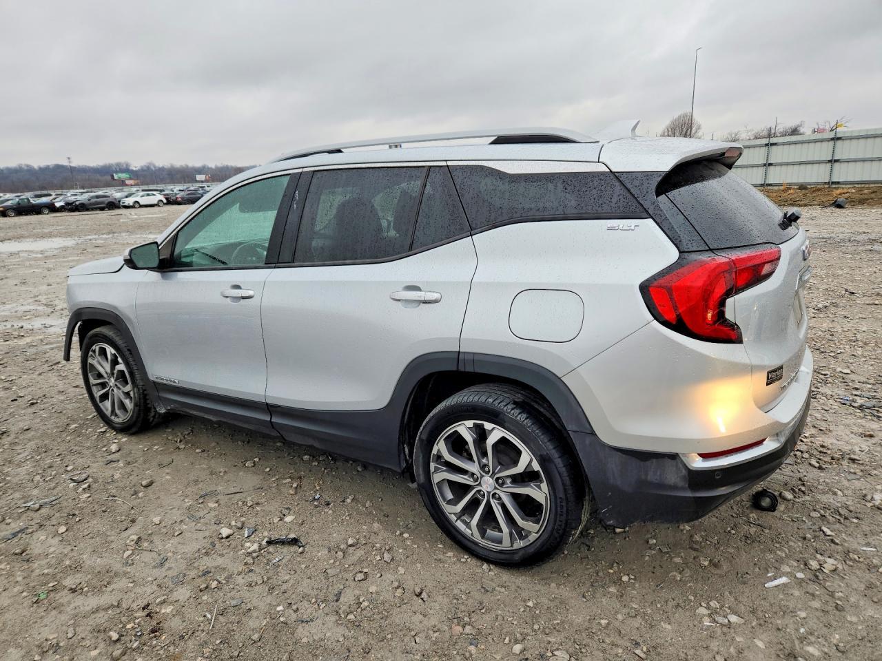 2020 GMC Terrain Slt - zdjęcie 2