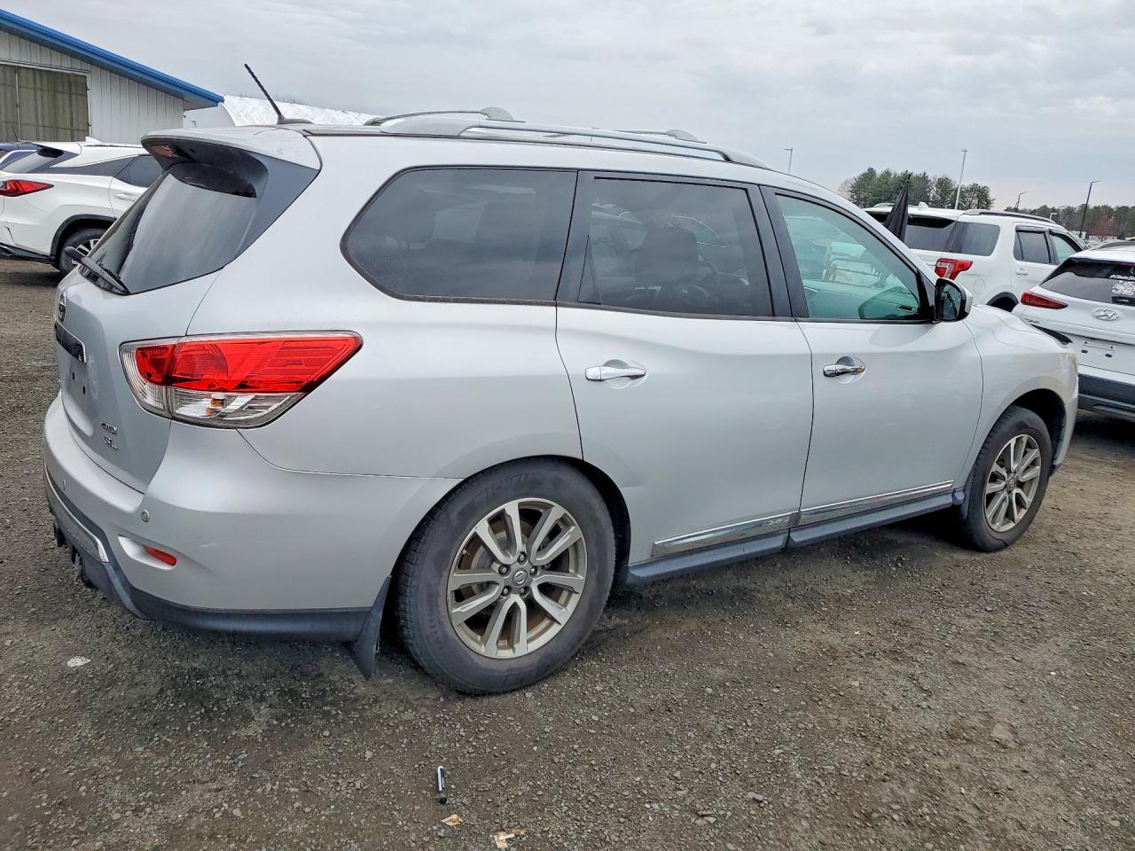 2013 Nissan Pathfinder S - zdjęcie 3