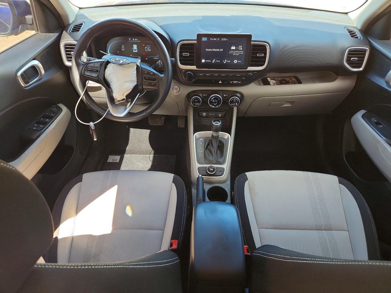 2024 Hyundai Venue Sel - zdjęcie 8