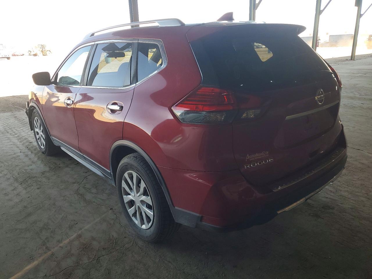 2017 Nissan Rogue S - zdjęcie 2