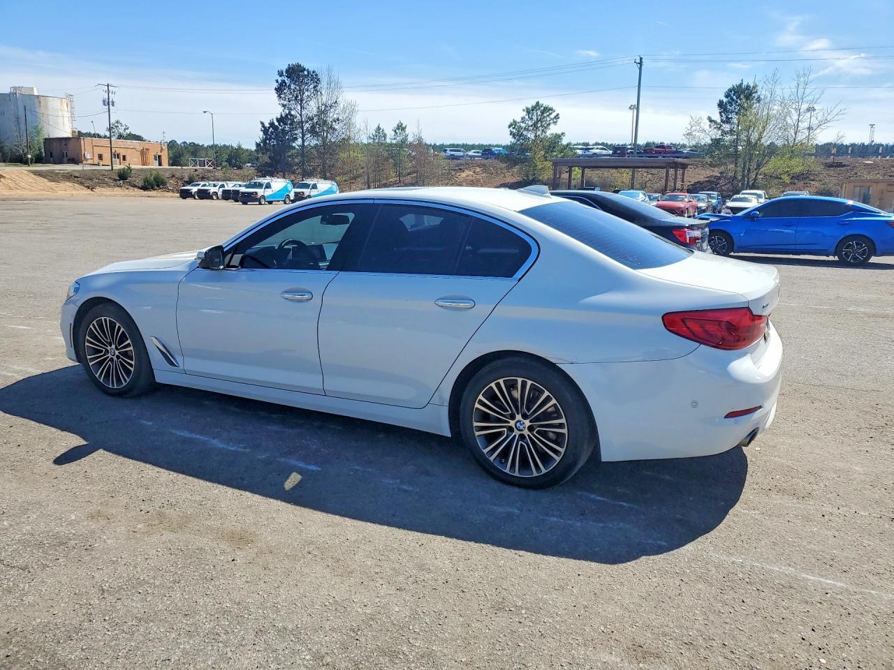 2018 BMW 530 Xi - zdjęcie 2
