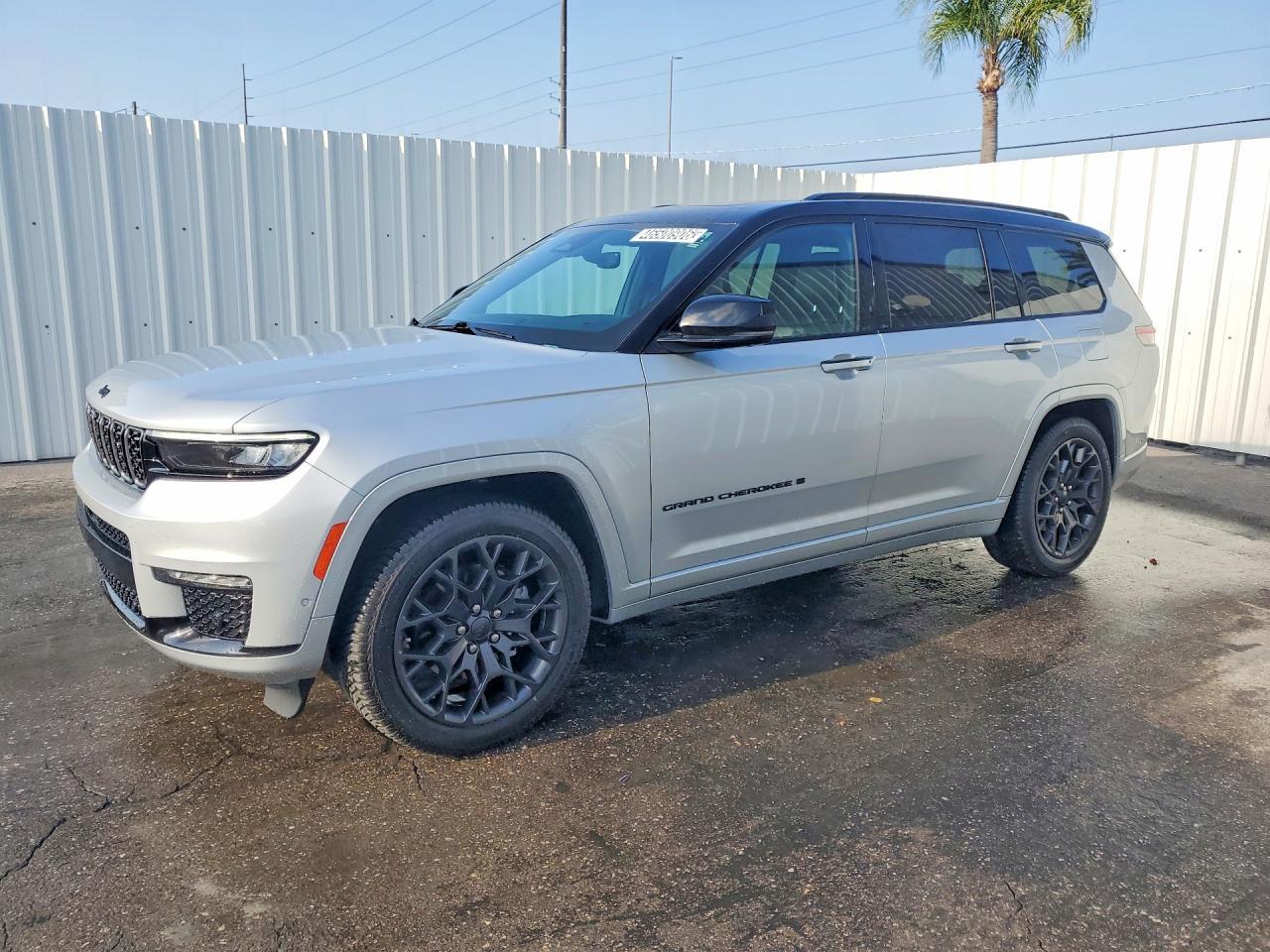 2023 Jeep Grand Cherokee L Summit - zdjęcie główne
