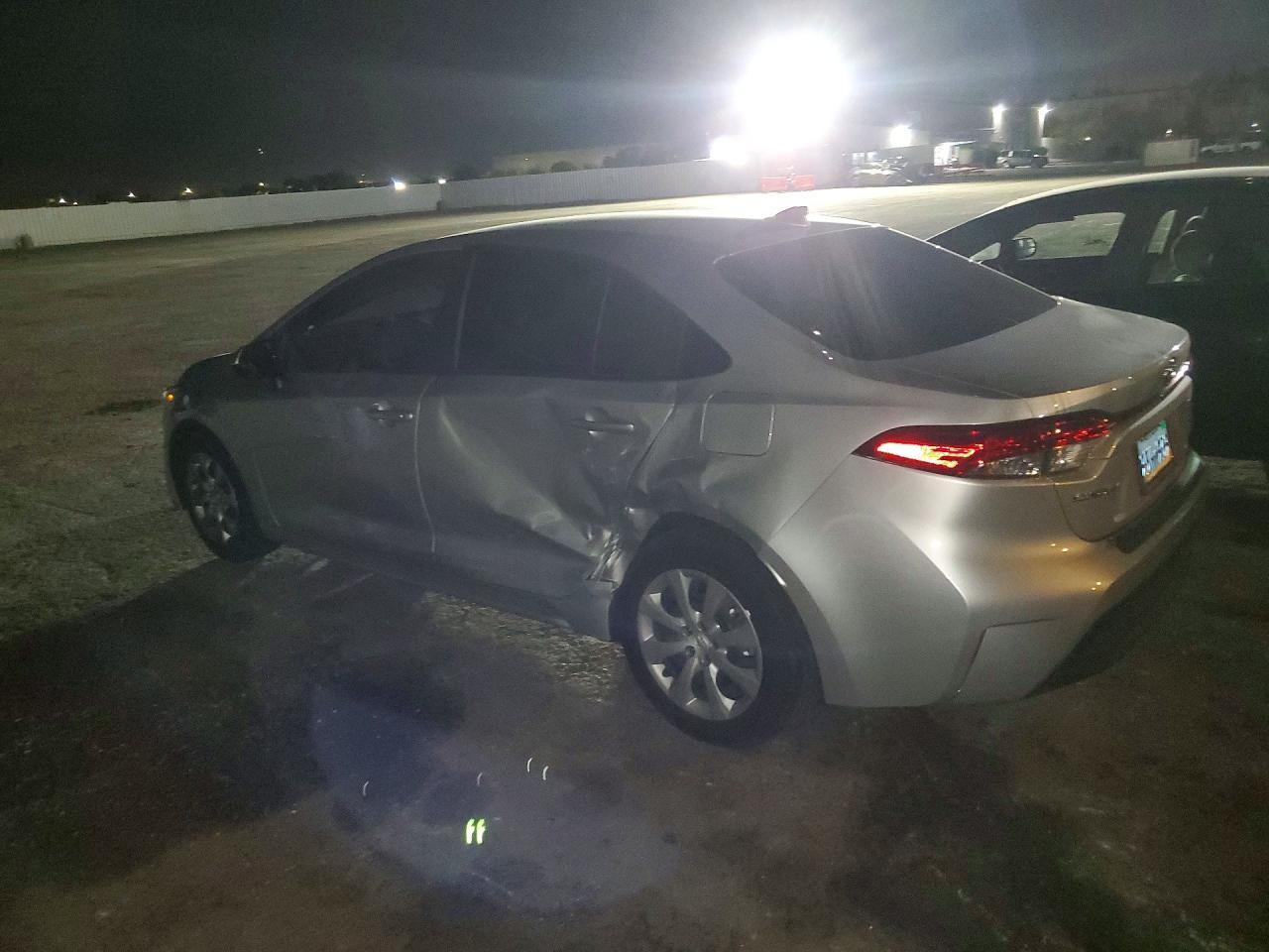 2024 Toyota Corolla Hybrid Le - zdjęcie 2