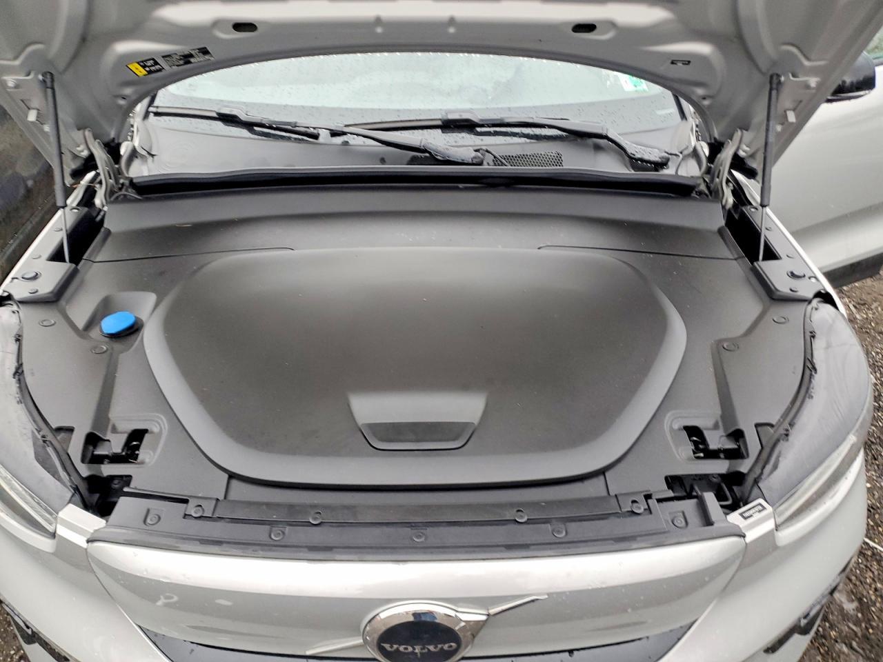 2024 Volvo C40 Recharge Ultimate - zdjęcie 11