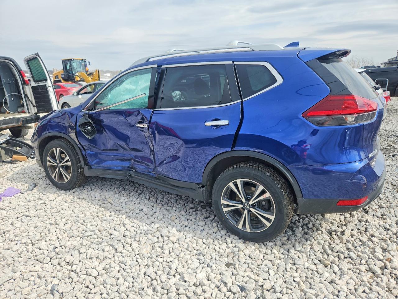 2019 Nissan Rogue Sv - zdjęcie 2