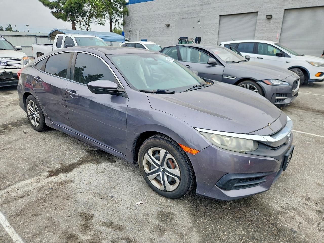 2018 Honda Civic Lx - zdjęcie 4