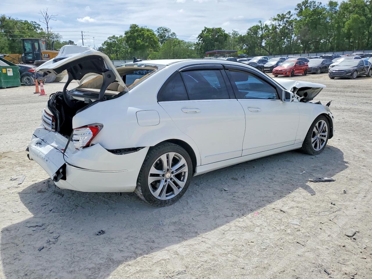 2013 Mercedes-Benz C 250 - zdjęcie 3