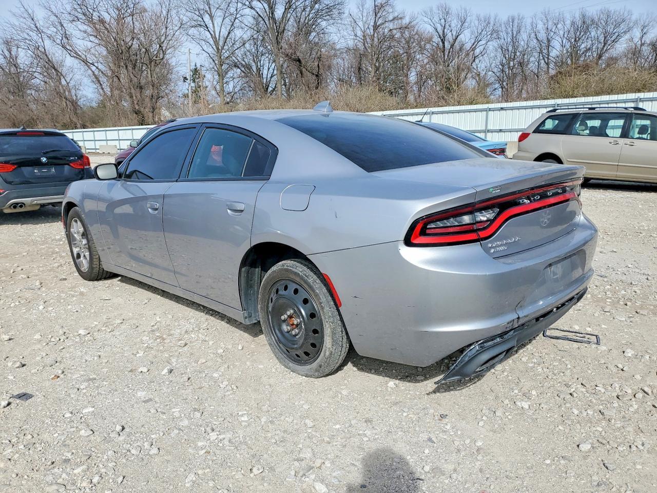2016 Dodge Charger Sxt - zdjęcie 2