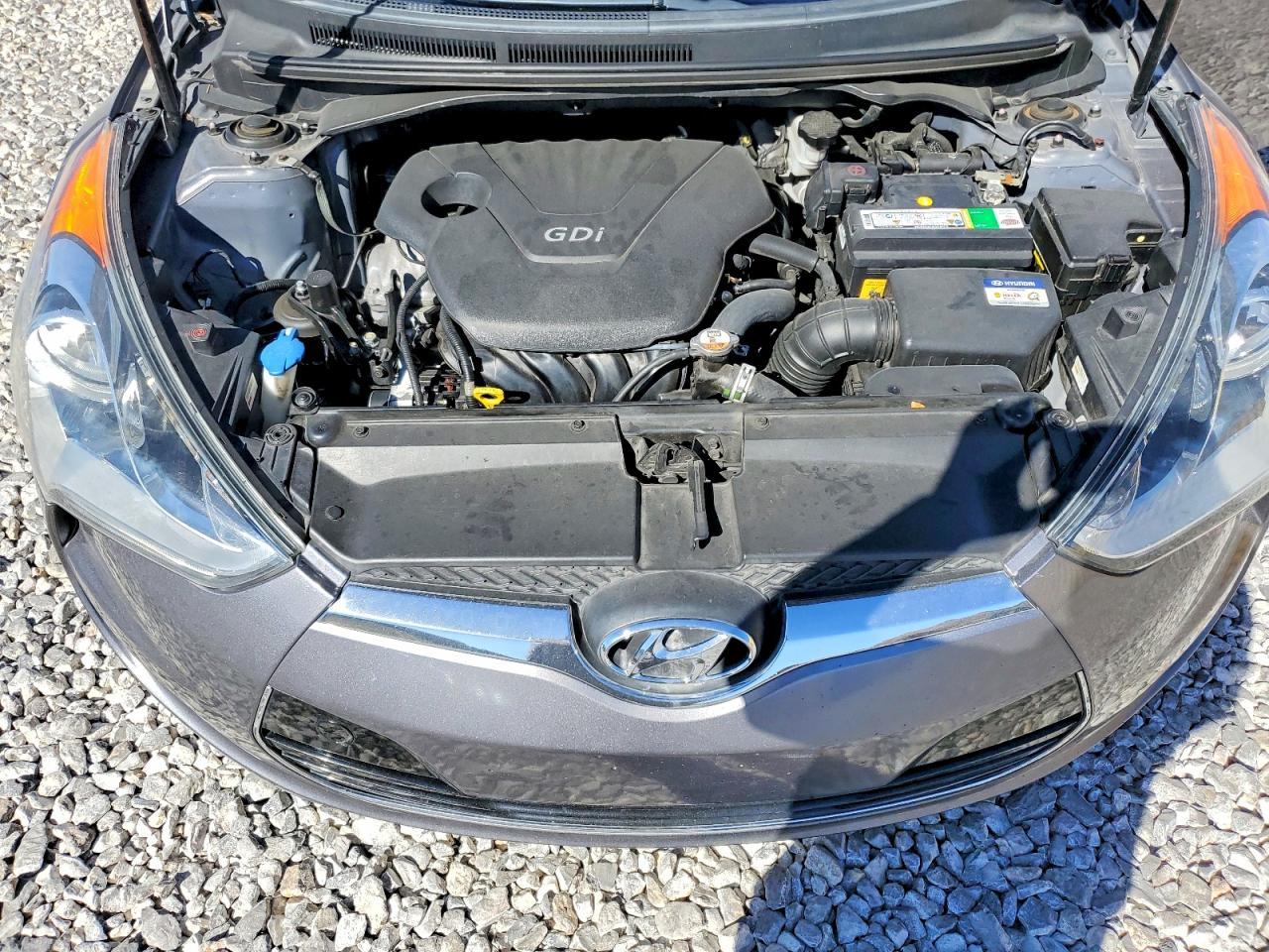 2016 Hyundai Veloster Base - zdjęcie 11