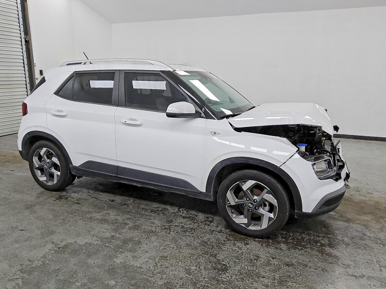 2025 Hyundai Venue Sel - zdjęcie 4