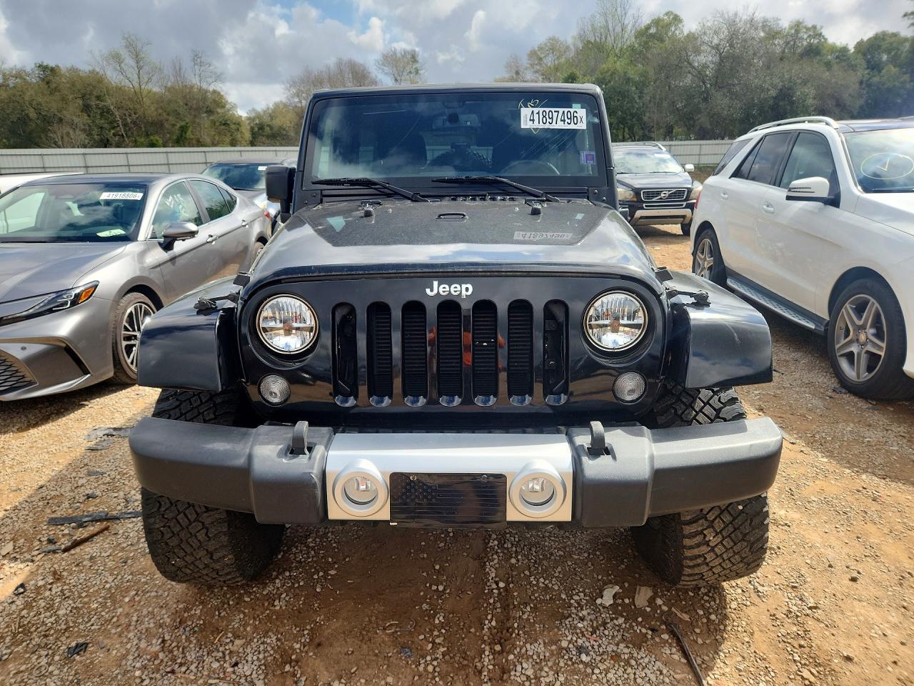 2015 Jeep Wrangler Unlimited Sahara - zdjęcie 5