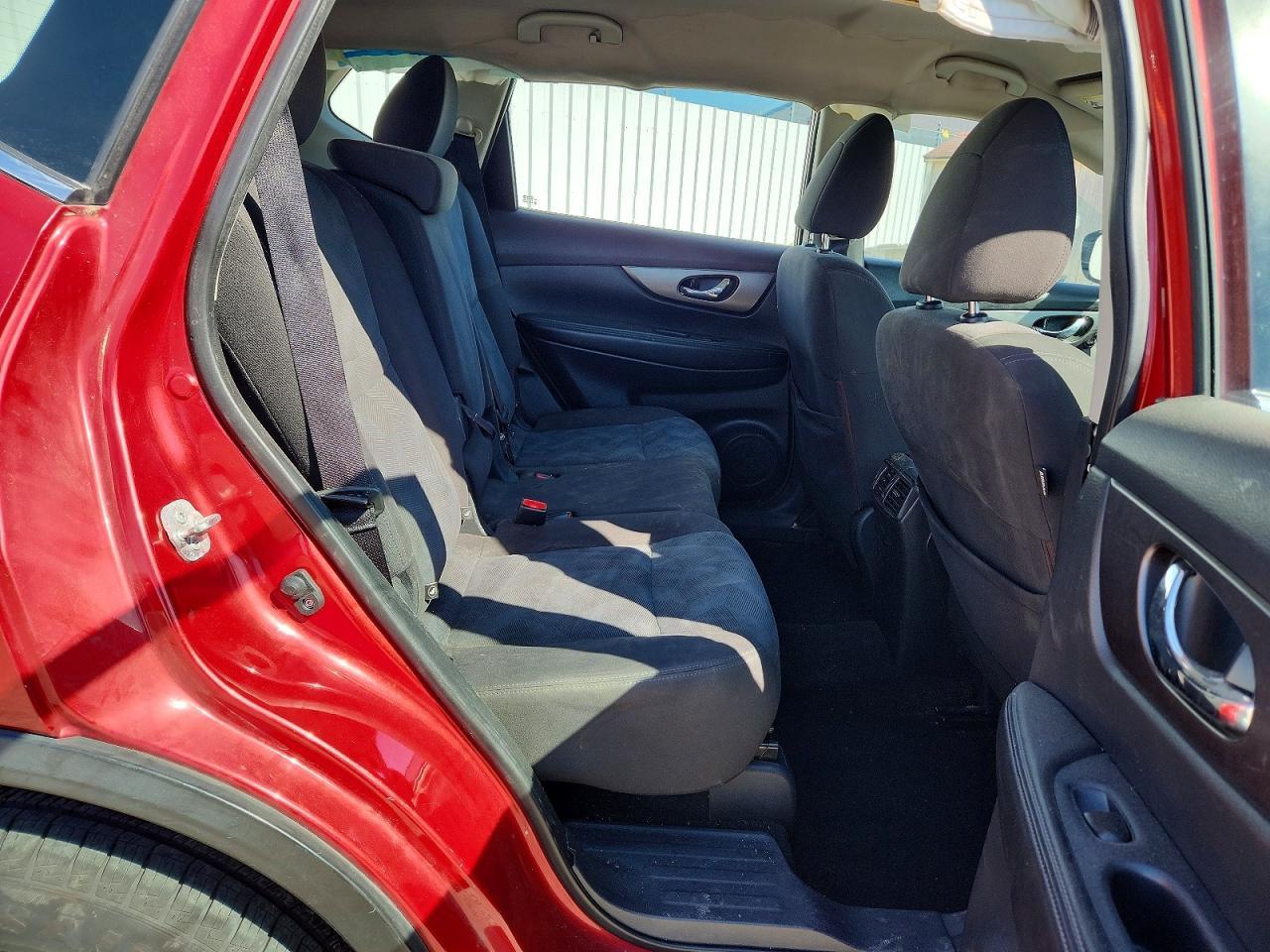 2016 Nissan Rogue S - zdjęcie 11