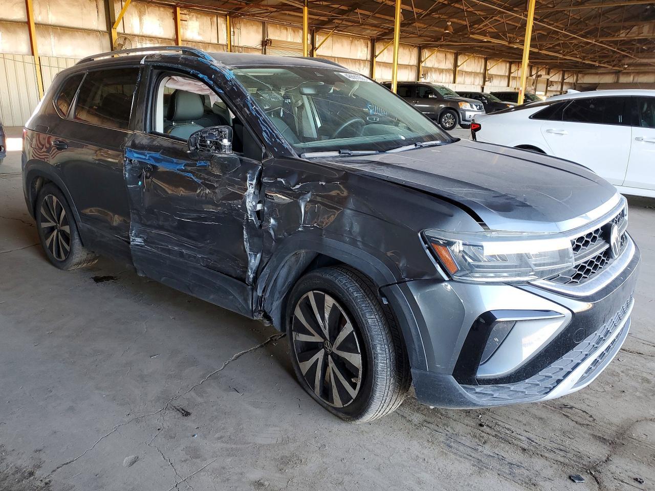 2023 Volkswagen Taos Se - zdjęcie 4