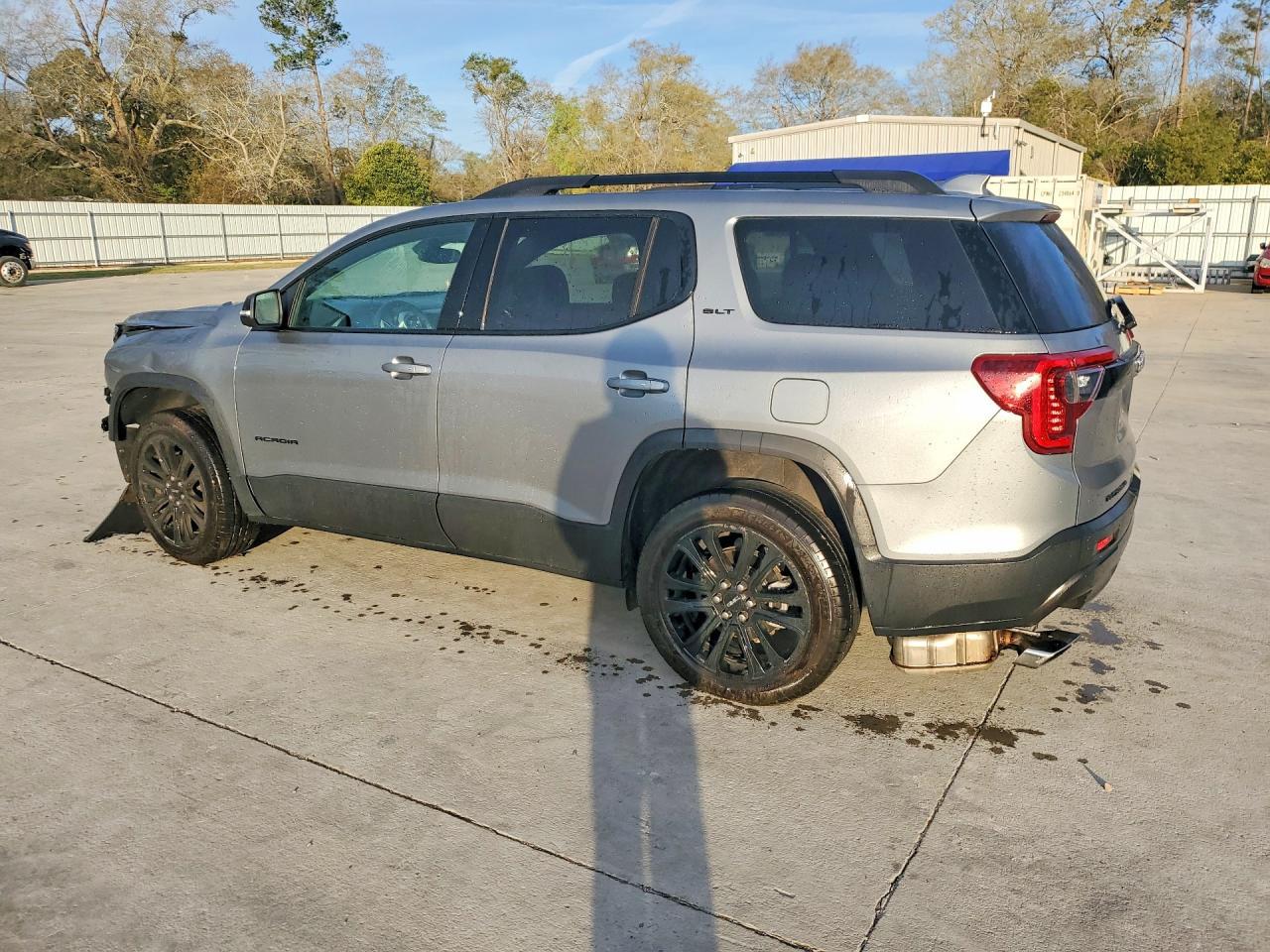 2023 GMC Acadia Slt - zdjęcie 2