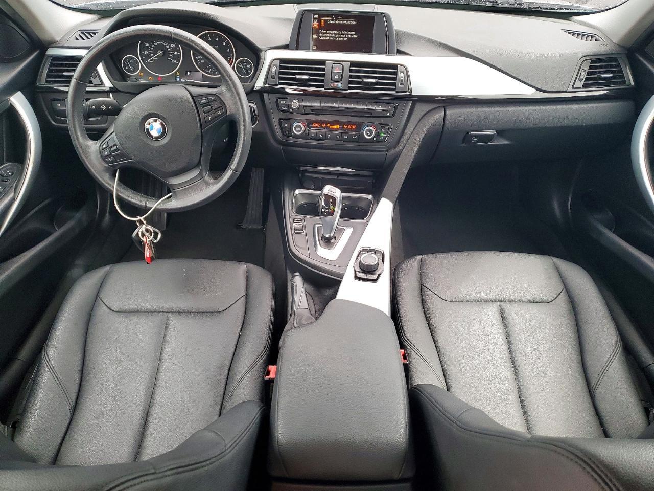2015 BMW 320 I - zdjęcie 8