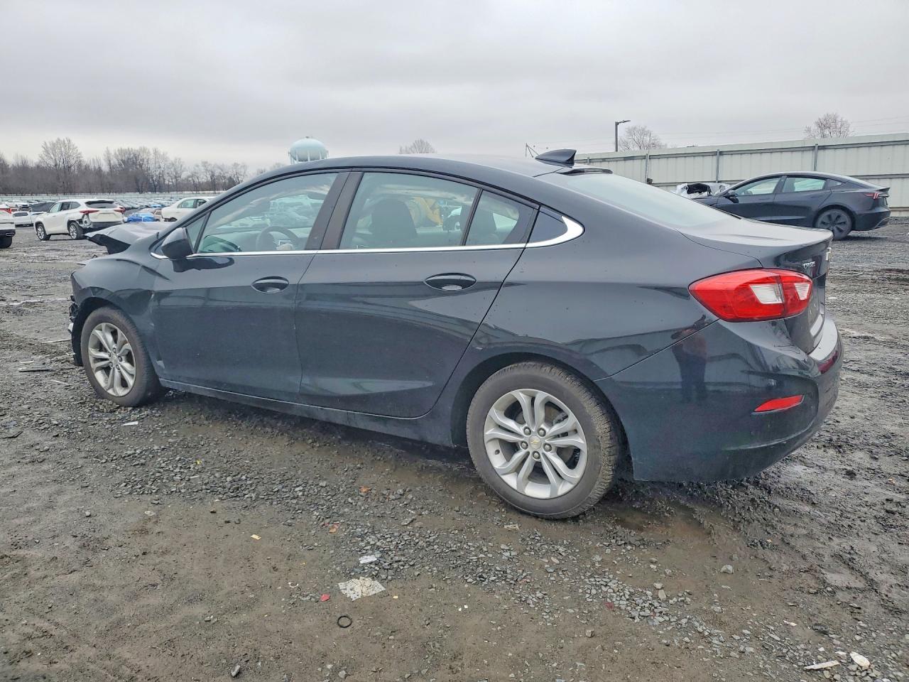 2019 Chevrolet Cruze Lt - zdjęcie 3
