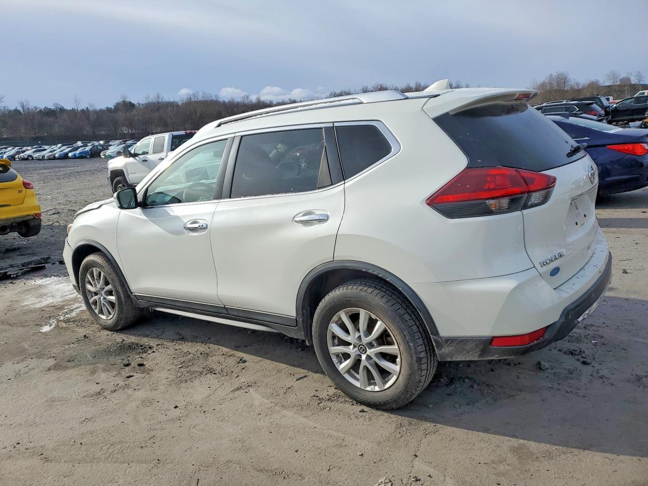 2018 Nissan Rogue Sv - zdjęcie 2