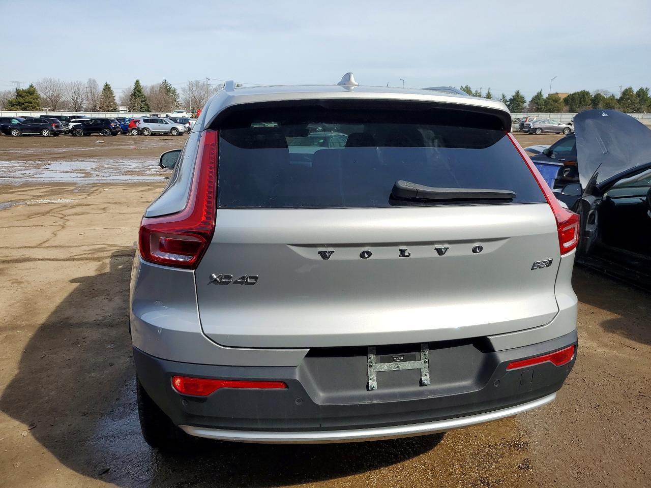 2024 Volvo Xc40 Ultimate - zdjęcie 6