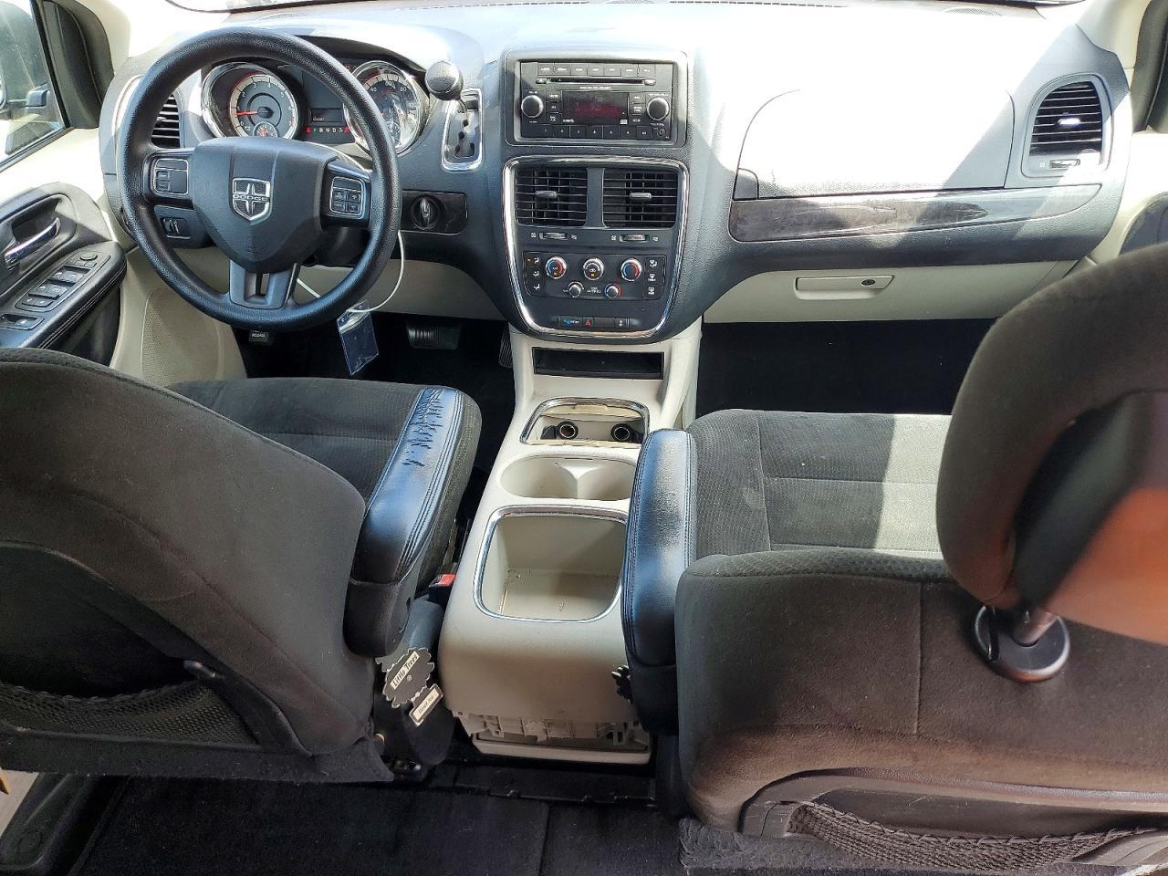 2016 Dodge Grand Caravan Sxt - zdjęcie 8