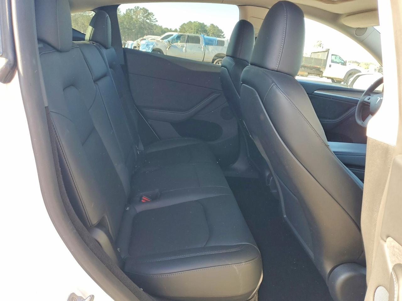 2023 Tesla Model Y - zdjęcie 10