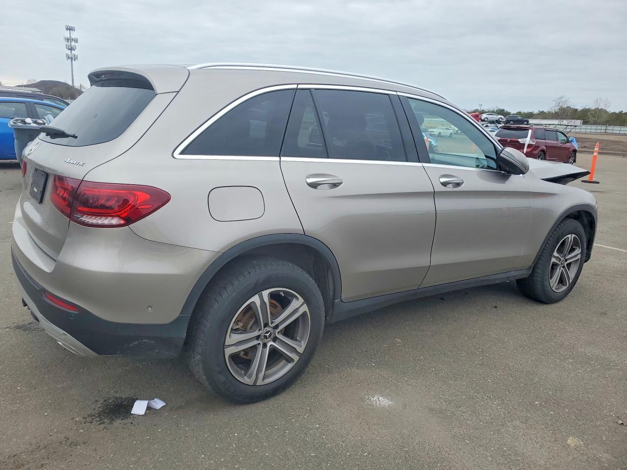 2022 Mercedes-Benz Glc 300 4Matic - zdjęcie 3