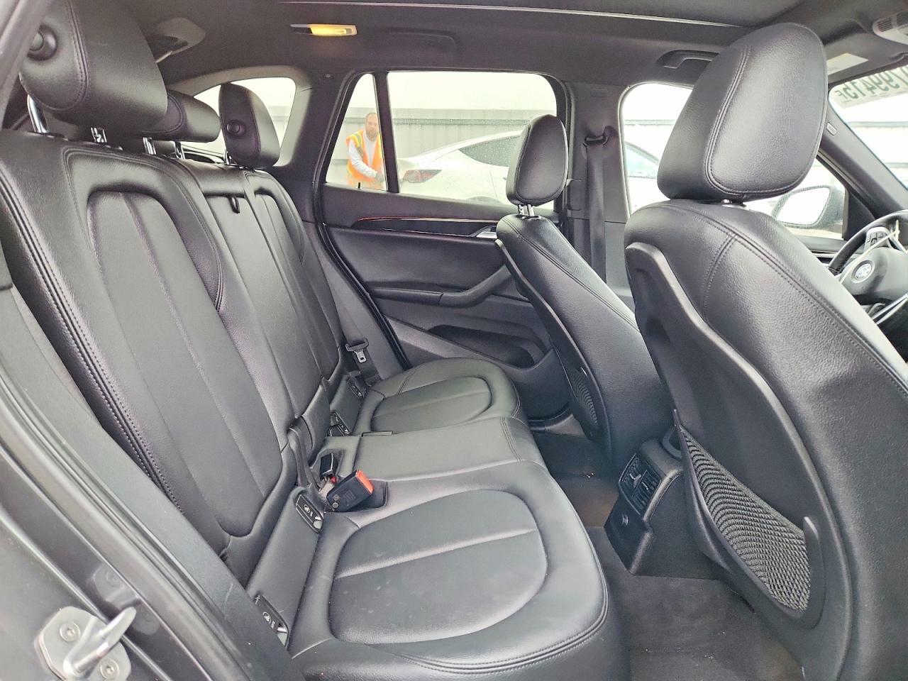 2016 BMW X1 xDrive28I - zdjęcie 11